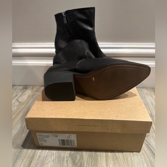 NWT Lucky Brand Wallinda Bootie - Picture 14 of 16